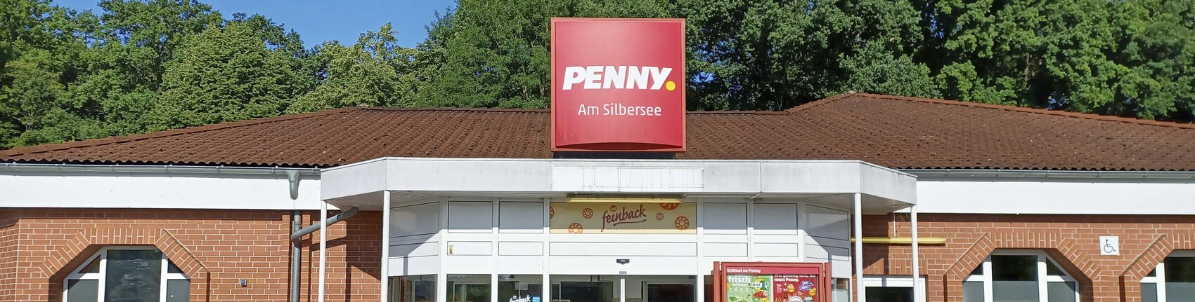 Sie sehen den Eingang vom Penny Markt in Lohsa Am Park 23