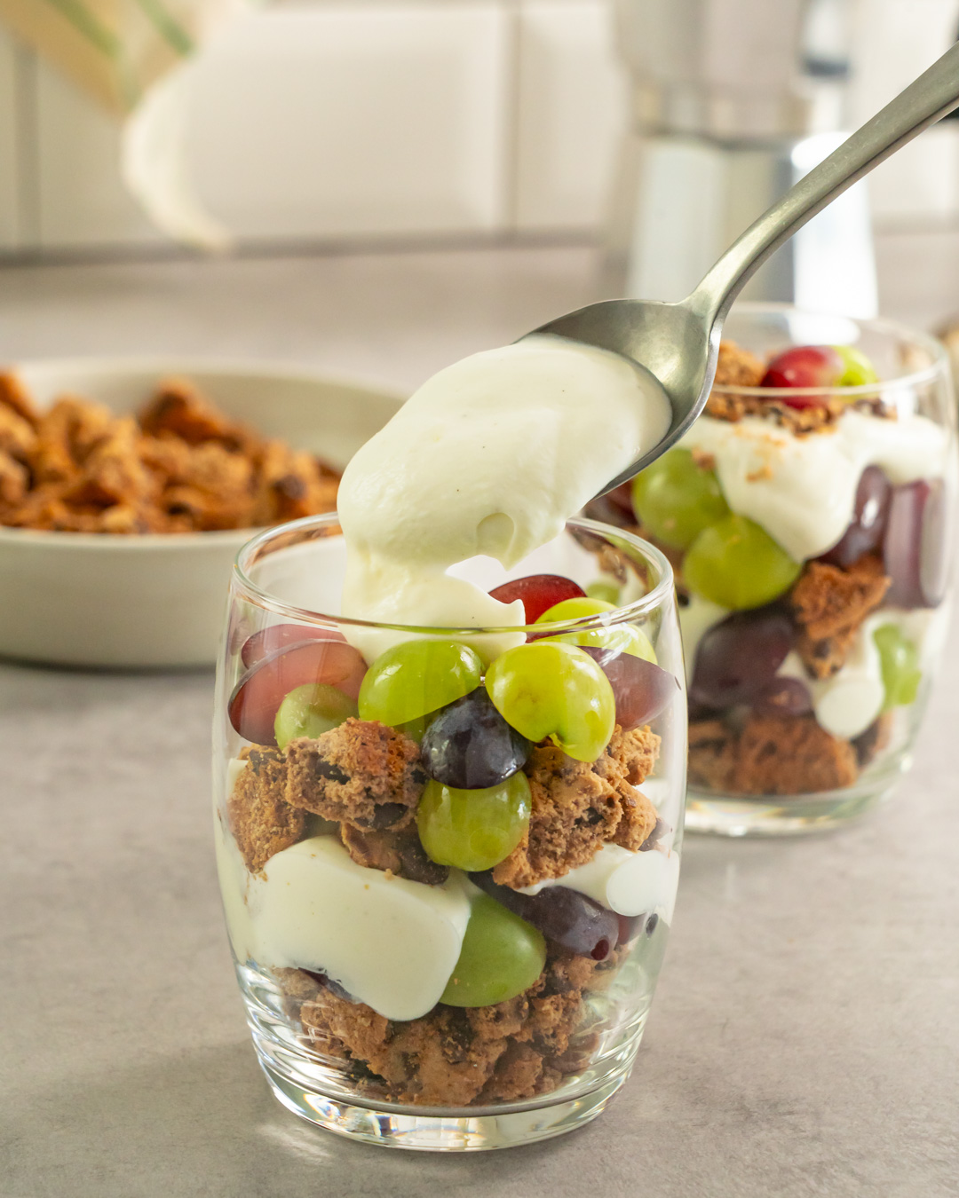 Einfaches Weintrauben Schichtdessert mit Cookies | PENNY.de Einfaches Weintrauben Schichtdessert mit Cookies | PENNY.de