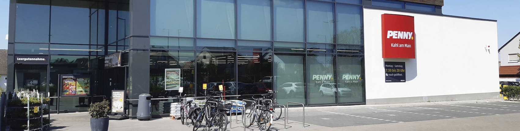 Sie sehen den Eingang vom Penny Markt in Kahl am Main Aschaffenburger Str. 48