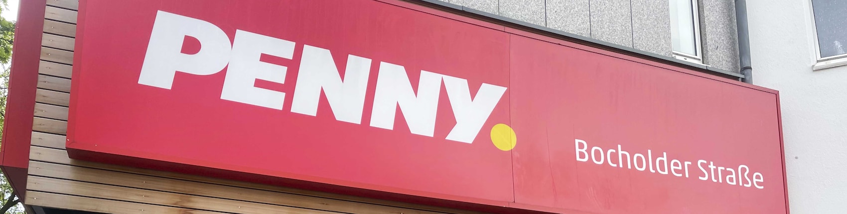 Sie sehen den Eingang vom Penny Markt in Essen - Bochold, Bocholder Str. 276
