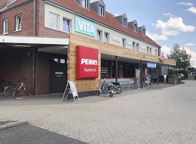 Sie sehen den Eingang vom Penny Markt in Hamm - Heesen, Alter Uentroper Weg 53
