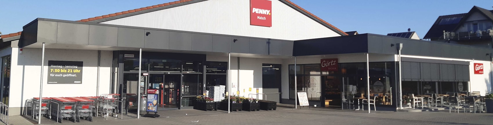 Sie sehen den Eingang vom Penny Markt in Malsch, Im Breiloch 2