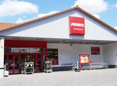 Sie sehen den Eingang vom Penny Markt in Dillenburg/Frohnhausen, Industriestr. 1 A