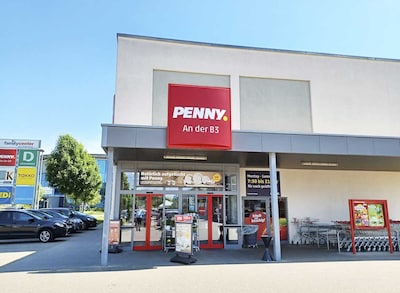 Sie sehen den Eingang vom Penny Markt in Ettenheim, Gutenbergstr. 1