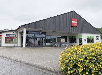 sie sehen den Eingang vom Penny Markt in Kürten – Biesfeld Wipperfuerther Strasse 235