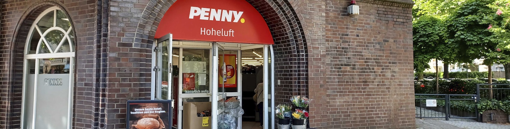 Sie sehen den Eingang vom Penny Markt in Hamburg/Hoheluft-Ost,Eppendorfer Weg 261