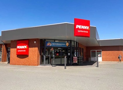Sie sehen den Eingang vom Penny Markt in Bielefeld, Splittenbrede 22
