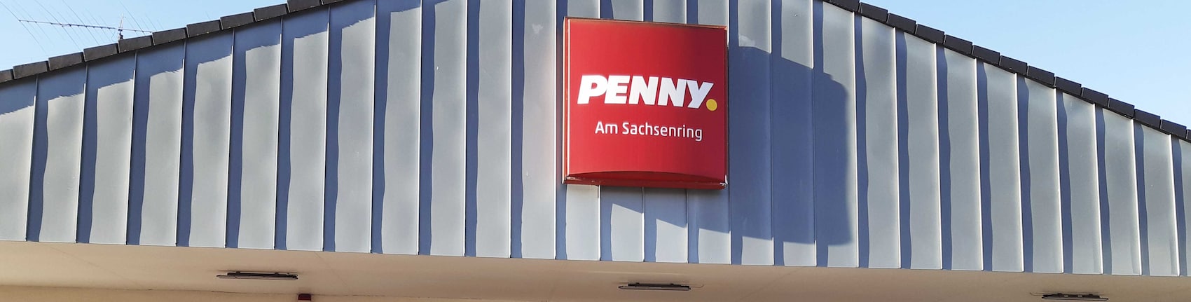 Sie sehen den Eingang vom Penny Markt in Oberlungwitz Stollberger Str. 1
