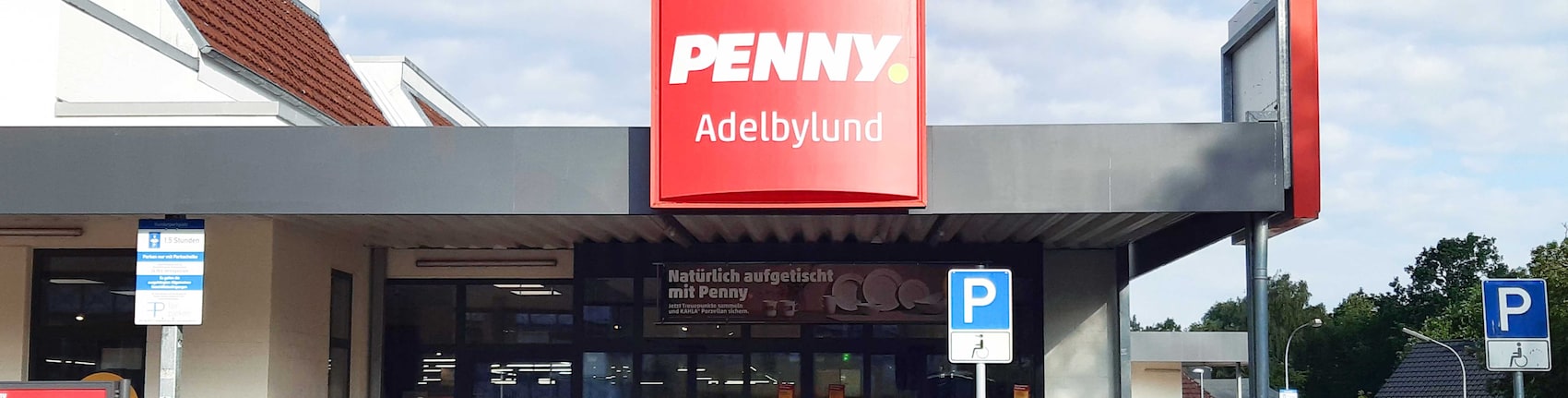 Sie sehen den Eingang vom Penny Markt in Flensburg/Sandberg Kappelner Str. 71