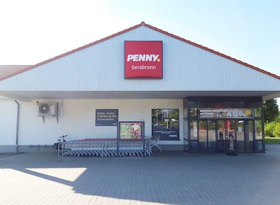 Sie sehen den Eingang vom Penny Markt in Gerabronn Narzissenweg 4