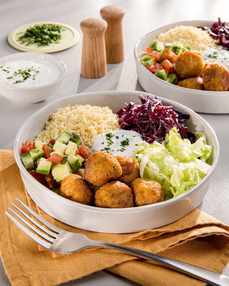 Dieses Bild zeigt die fertige Falafel Bowl.