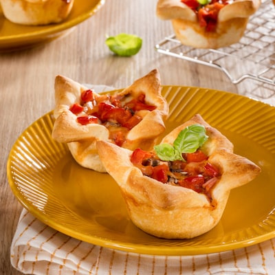 Dieses Bild zeigt die fertigen Pizzamuffins.