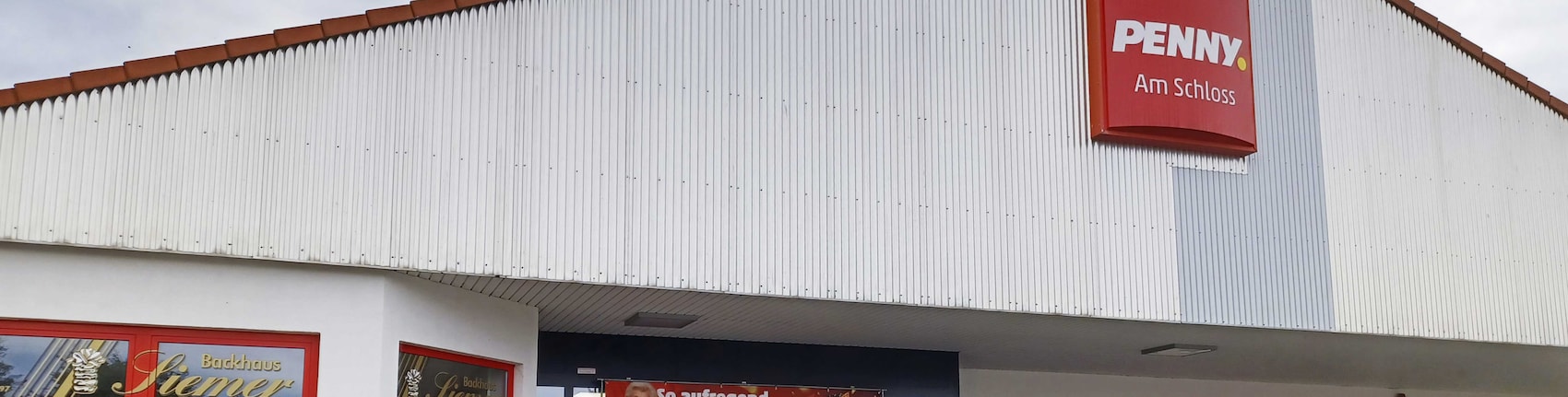 Sie sehen den Eingang vom Penny Markt in Bad Harzburg, Breite Str. 8