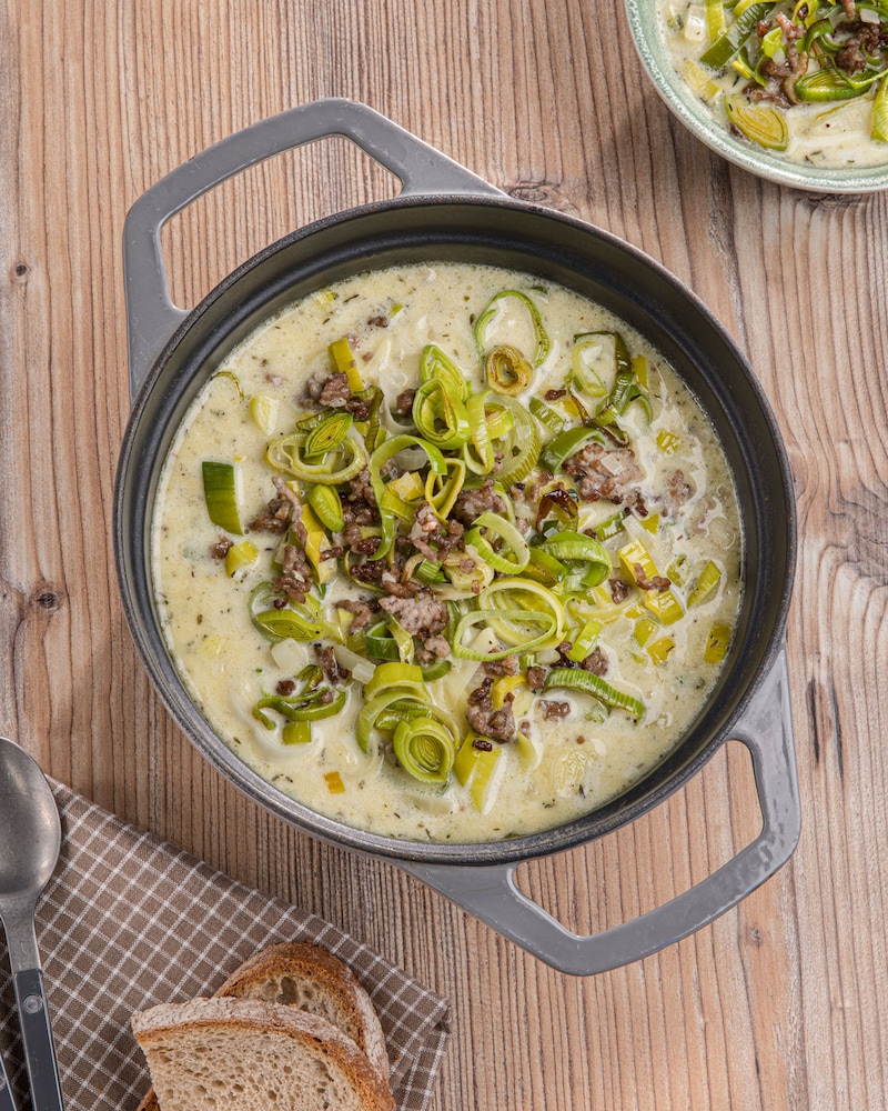 Diese Bild zeigt die fertige Käse-lauch-suppe