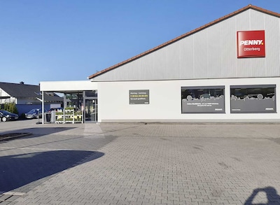 Sie sehen den Eingang vom Penny Markt in Otterberg, Gewerbestr. 2