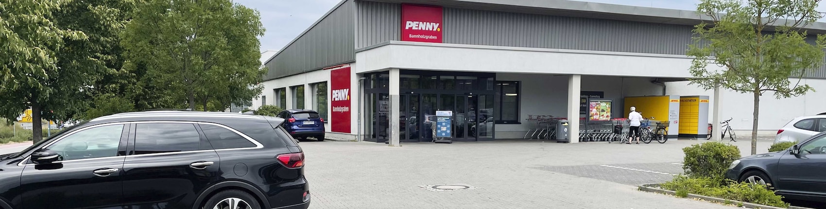 Sie sehen den Eingang vom Penny Markt in Viernheim, Walter-Oehmichen-Str. 8-12