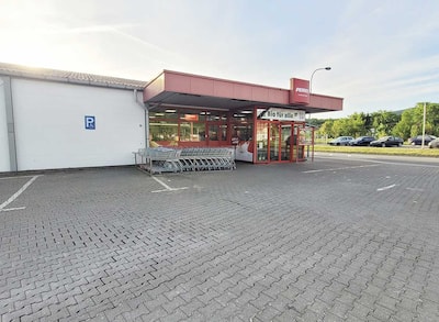 Sie sehen den Eingang vom Penny Markt in Bad Blankenburg, Rudoldtaedter Str. 9