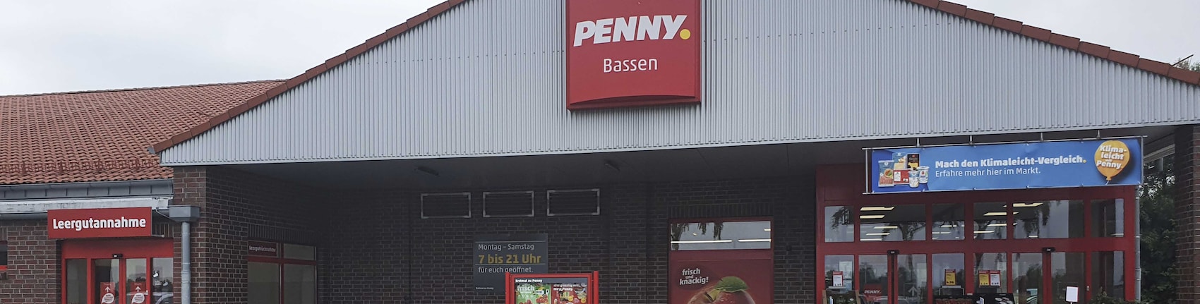 Sie sehen den Eingang vom Penny Markt in Oyten-Bassen, Sonnenblumenweg 14