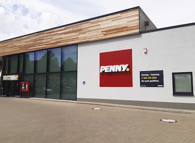 Sie sehen den Eingang vom Penny Markt in Ilmenau, Blumenstraße 1 