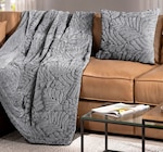 HOME IDEAS Jacquard-Sherpa-Kuscheldecke und -Deko-Kissen 5.99