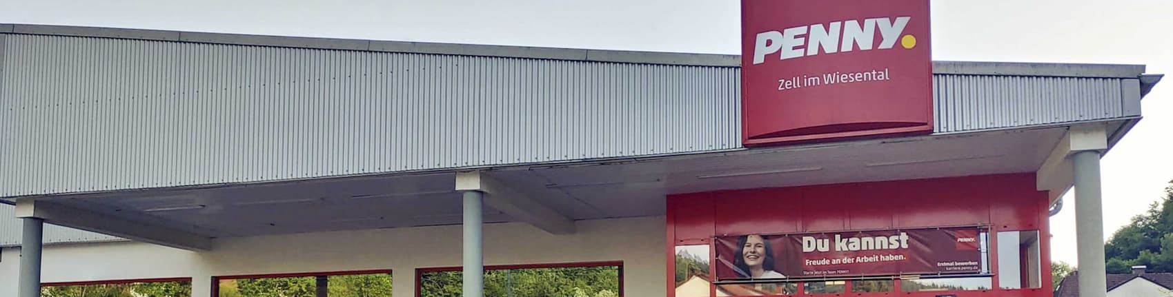 Sie sehen den Eingang vom Penny Markt in Zell Im Wiesental, Schopfheimerstr. 63