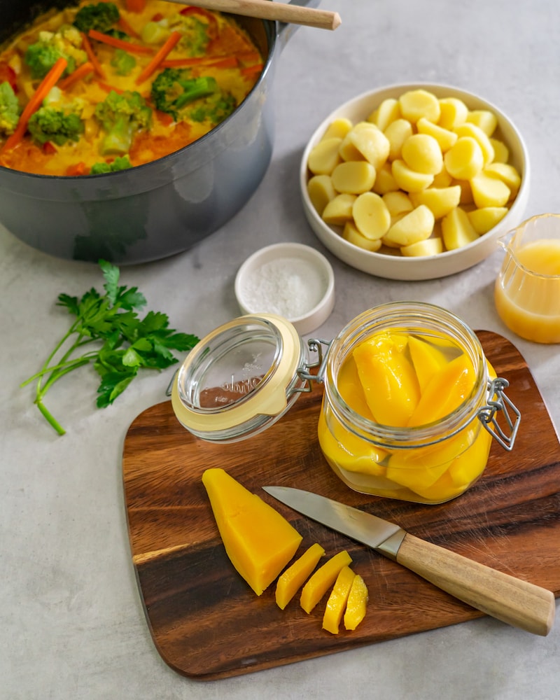 Dieses Bild zeigt das fertige Knödel-Curry.