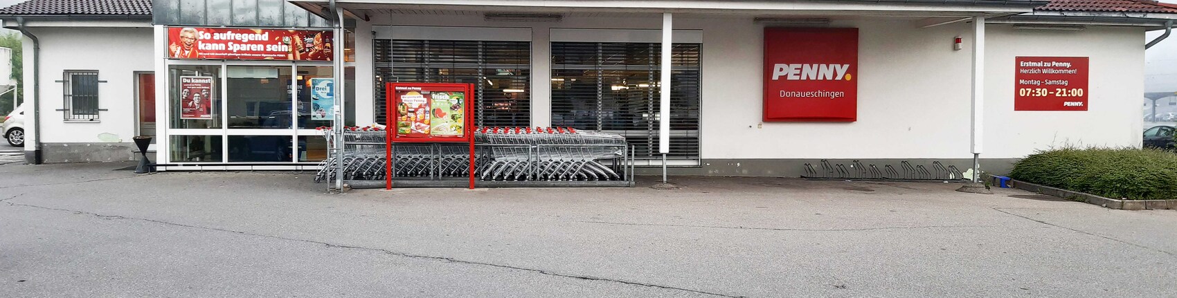 sie sehen den Eingang vom Penny Markt in Donaueschingen Gueterstr. 9