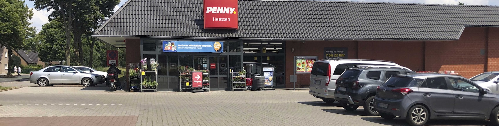 Sie sehen den Eingang vom Penny Markt in Hamm - Heessen, Im Landwehrwinkel 2