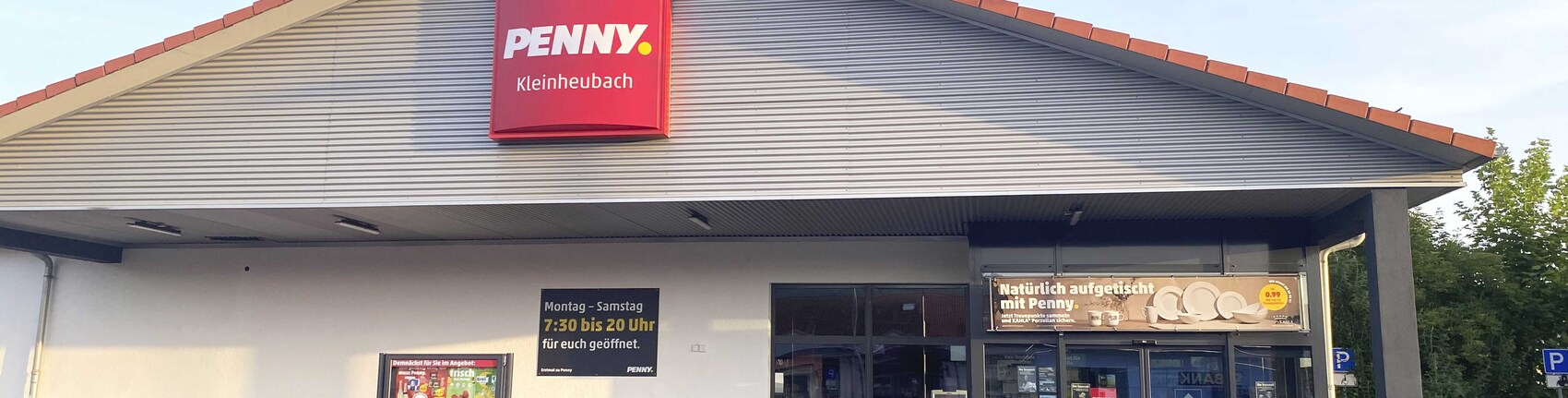 Sie sehen den Eingang vom Penny Markt in Kleinheubach In Der Seehecke 9