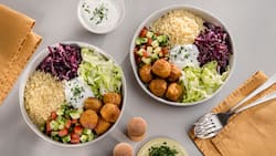 Dieses Bild zeigt die fertige Falafel Bowl.