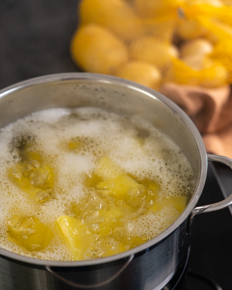 Langer Rezeptname, z.B. Schmorgulasch mit Champignons, Stampfkartoffeln und Brokkoli