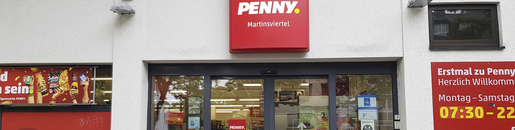 Sie sehen den Eingang vom Penny Markt in Darmstadt, Heinheimer Strasse 7