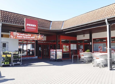 Sie sehen den Eingang vom Penny Markt in Dommitzsch, Leipziger Str. 22A