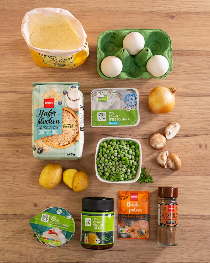 Dänische Aertensuppe mit gebratenen Pilzen und Haferbrötchen
