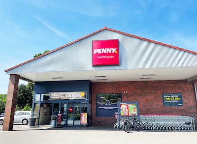 sie sehen den Eingang vom Penny Markt in Norderstedt Ulzburger Str. 505