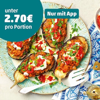 Dieses Bild zeigt die fertigen gefüllten Auberginen.