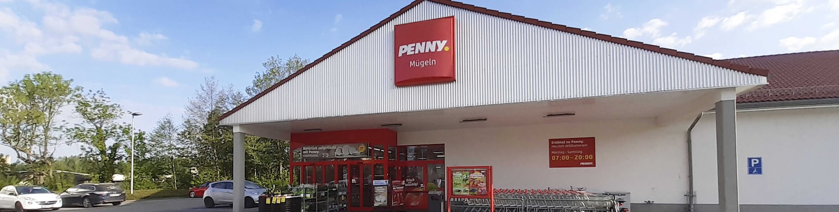 Sie sehen den Eingang vom Penny Markt in Muegeln Franz-Mehring-Str 16b