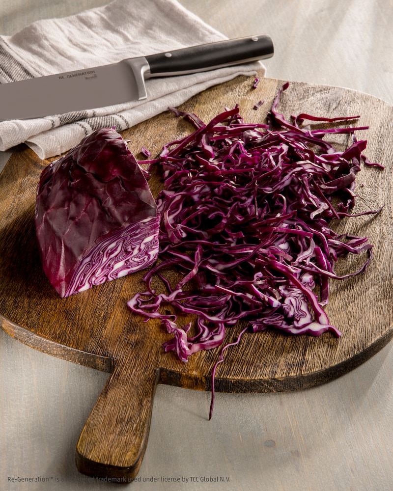 Dieses Bild zeigt geschnittenen Rotkohl.