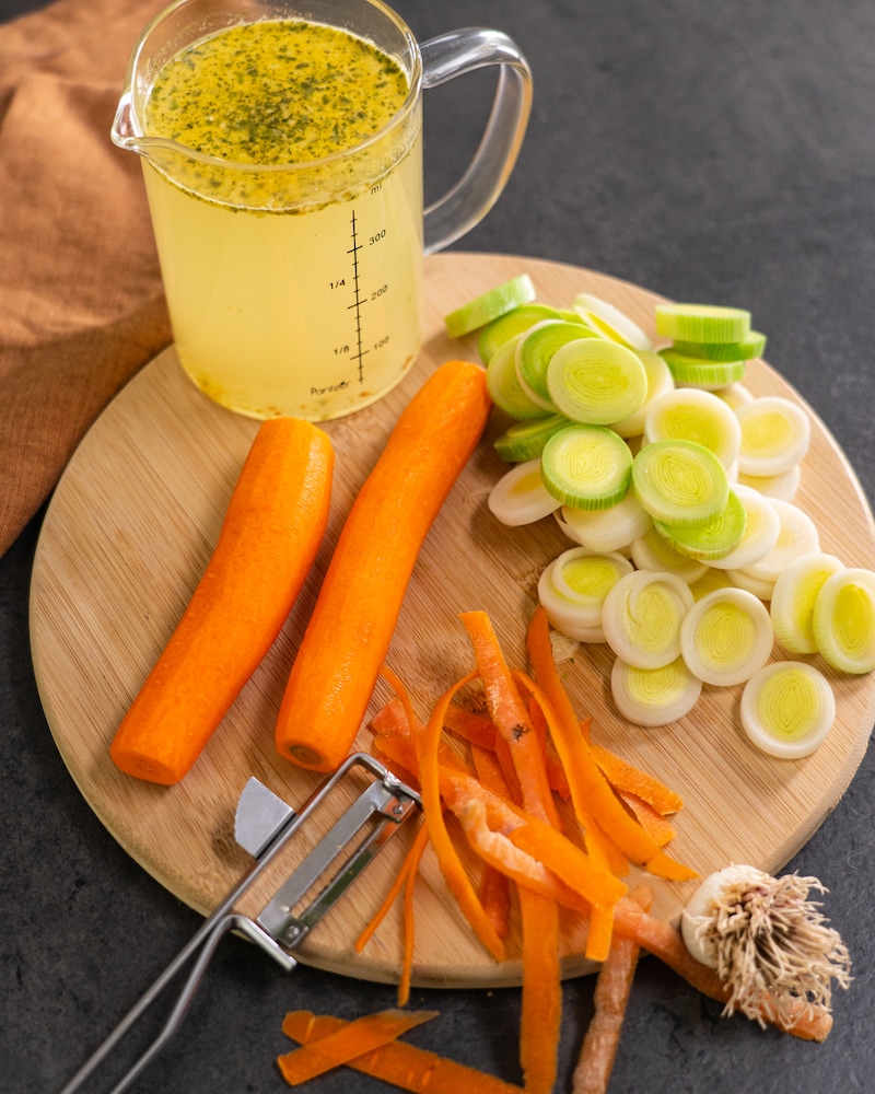 Kartoffelsuppe mit Gemüse-Aufstrich