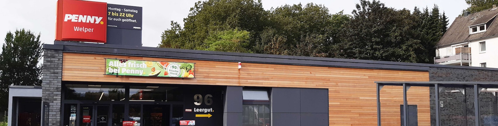 Sie sehen den Eingang vom Penny Markt in Hattingen - Welper, Marxstrasse 96/100