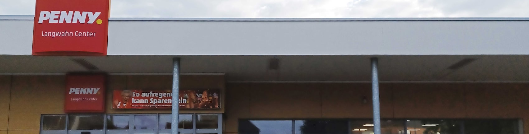 Sie sehen den Eingang vom Penny Markt in Eschweiler Langwahn 54