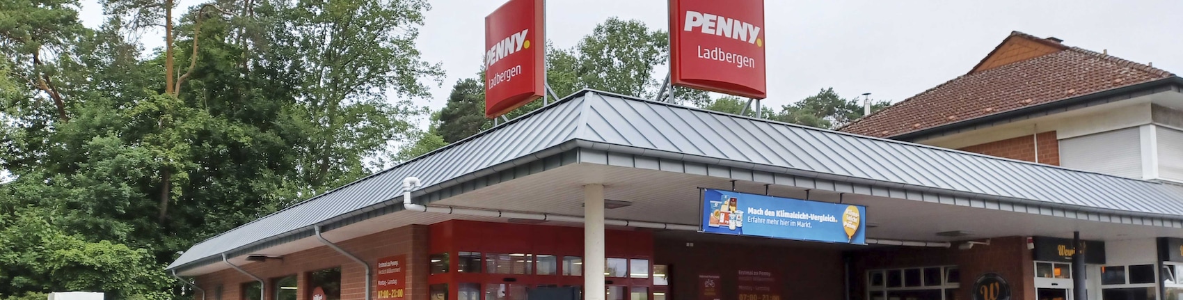 Sie sehen den Eingang vom Penny Markt in Ladbergen, Tecklenburger Str. 3
