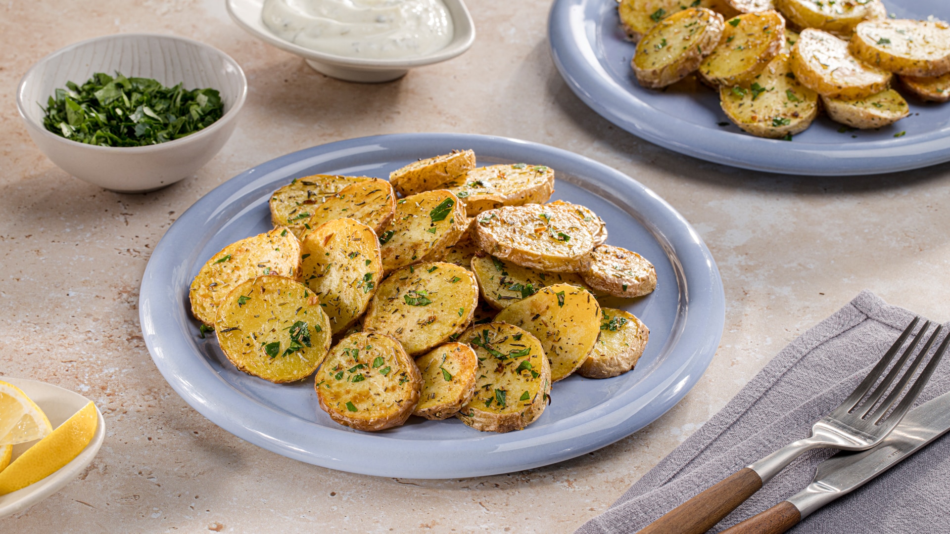 Dieses Bild zeigt die fertigen Knoblauch Kartoffeln.