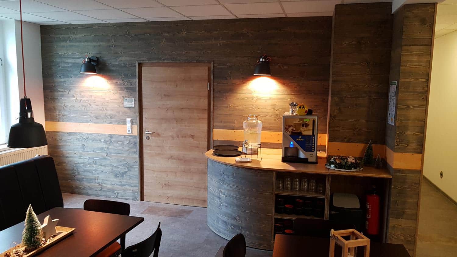 Einblick in die Kantine des Musikschulcafés 