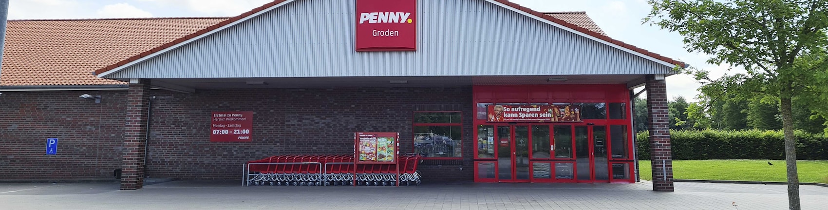Sie sehen den Eingang vom Penny Markt in Cuxhaven/Groden, Grodener Mühlenweg 22