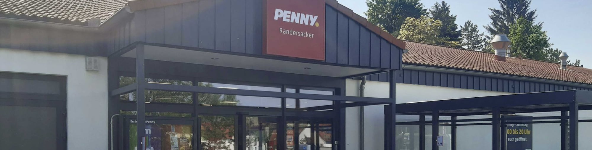 Sie sehen den Eingang vom Penny Markt in Randersacker Theilheimer Straße 2