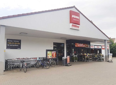 Sie sehen den Eingang vom Penny Markt in Salzgitter, Reppnersche Str. 1B