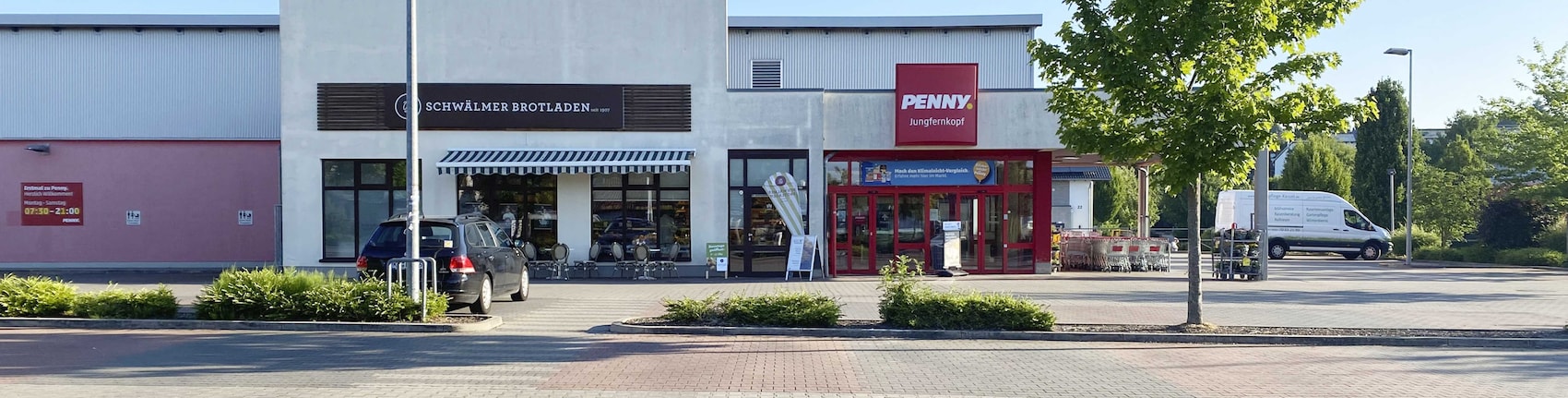 Sie sehen den Eingang vom Penny Markt in Kassel/Jungfernkopf, Zum Hirtenkamp 2