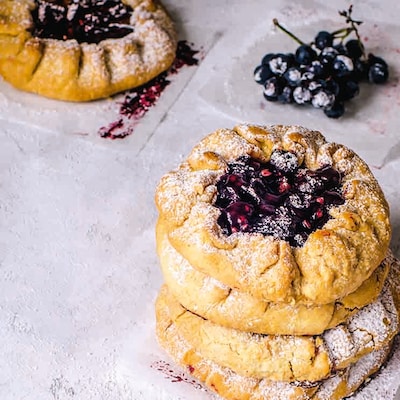Galettes mit Blaubeeren und Buttercreme