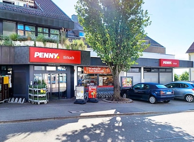 sie sehen den Eingang vom Penny Markt in Stuttgart/Birkach Birkheckenstr. 4